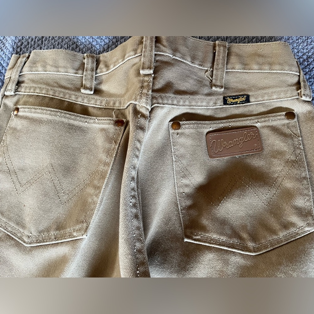 Vintage Denim Wrangler Jeans
New/perfect condition
Made in USA!